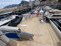 VZ - EXPLORER 76 - exteriors