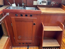 HALLBERG RASSY - HALLBERG RASSY 42 - interiors