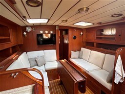 HALLBERG RASSY - HALLBERG RASSY 42 - interiors