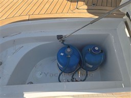 COMAR YACHTS - COMET 65s - exteriors