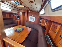 HALLBERG RASSY - HALLBERG RASSY 53 - interiors