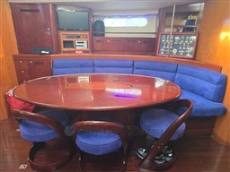 BENETEAU - CNB 64 - interiors