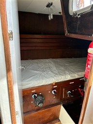 FIBERGLASS - ORCA 43 - interiors