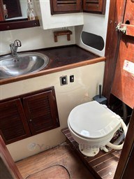 FIBERGLASS - ORCA 43 - interiors