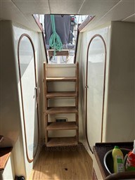 FIBERGLASS - ORCA 43 - interiors