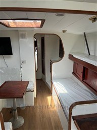 FIBERGLASS - ORCA 43 - interiors