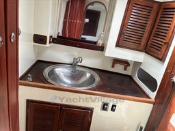 FIBERGLASS - ORCA 43 - interiors
