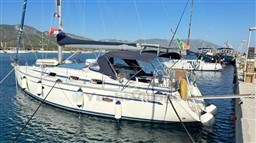 BAVARIA YACHTS - BAVARIA 42 CRUISER - exteriors