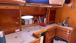 BAVARIA YACHTS - BAVARIA 42 CRUISER - interiors