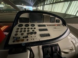 CANTIERI NAVALI DEL GOLFO SRL - IPANEMA 54 - electronic