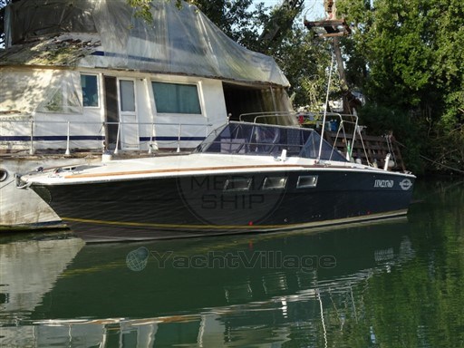 MAGNUM MARINE - MAGNUM 38 - exteriors