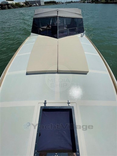 MAGNUM MARINE - MAGNUM 38 - exteriors