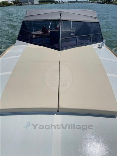 MAGNUM MARINE - MAGNUM 38 - exteriors