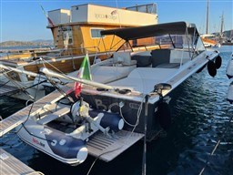 MAGNUM MARINE - MAGNUM 38 - exteriors