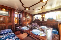 BROOKE - KATJA - interiors