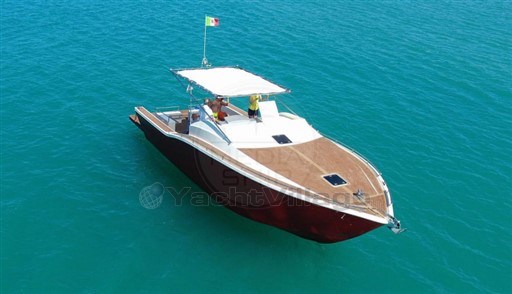 V YACHT - V40 - exteriors
