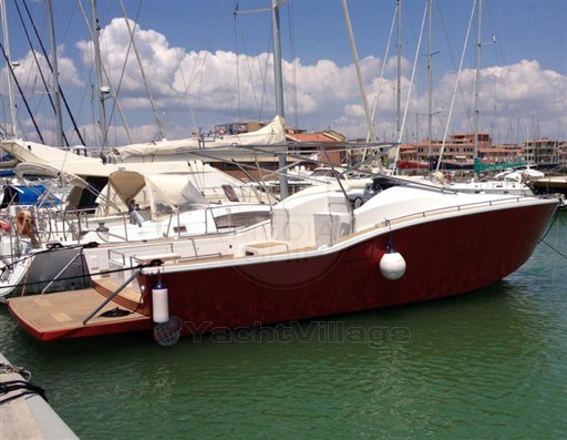 V YACHT - V40 - exteriors
