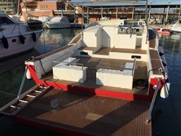 V YACHT - V40 - exteriors