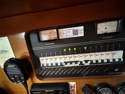 CANTIERE DEL PARDO - GRAND SOLEIL 40 - electronic
