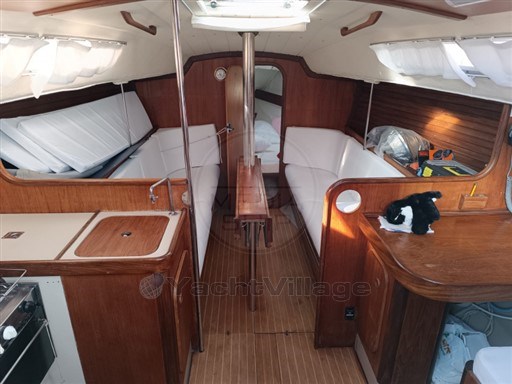 BENETEAU - FIRST 32.5 - interiors
