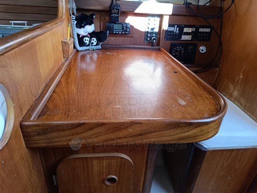 BENETEAU - FIRST 32.5 - interiors