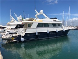 HATTERAS YACHTS - HATTERAS 70 - exteriors