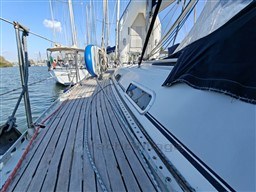 COMAR YACHTS - GENESI 43 - interiors