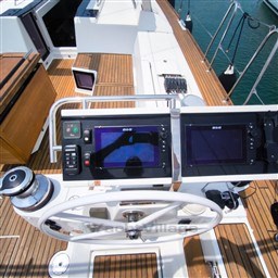BENETEAU - OCEANIS 55 - electronic
