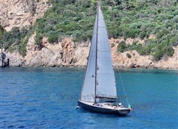 C.N. YACHT 2000 - VALLICELLI 80 - interiors