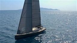 C.N. YACHT 2000 - VALLICELLI 80 - exteriors