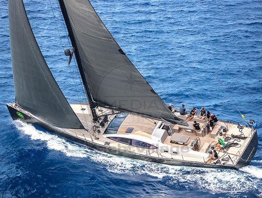 C.N. YACHT 2000 - VALLICELLI 80 - exteriors