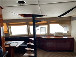 HEESEN - HEESEN 26 - interiors