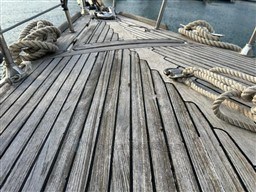 DUFOUR YACHTS - DUFOUR 44 PERFORMANCE - exteriors