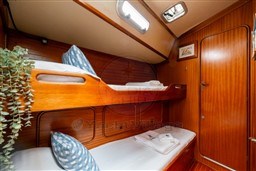BAVARIA YACHTS - BAVARIA 44 - interiors