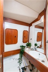 BAVARIA YACHTS - BAVARIA 44 - interiors