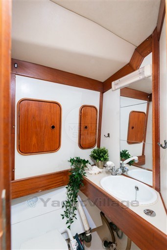 BAVARIA YACHTS - BAVARIA 44 - interiors