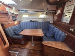 TIARA YACHTS - TIARA 3600 OPEN - interiors