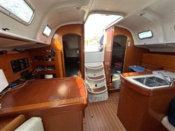 BENETEAU - FIRST 40.7 - interiors