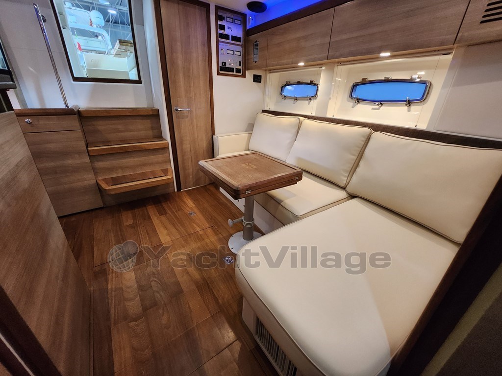 Sealine SC 35