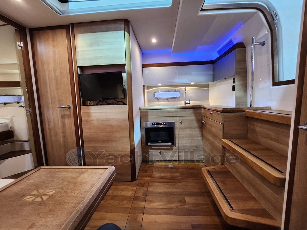 Sealine SC 35