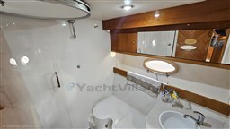 INNOVAZIONI E PROGETTI MIRA 43 Bagno Armatore