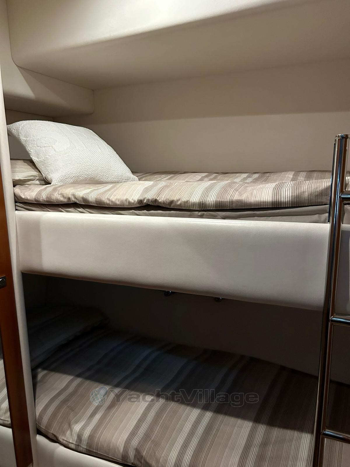 Sunseeker Manhattan 70 Ospiti con letti sovrapposti