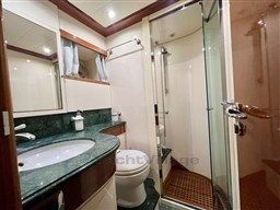 Cayman 62 Bagno ospiti dx
