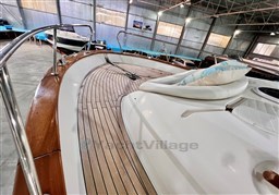 APREAMARE 38 CONFORT HT Passavanti a prua