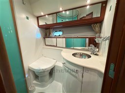 PRESTIGE 46 FLY Bagno Armatore