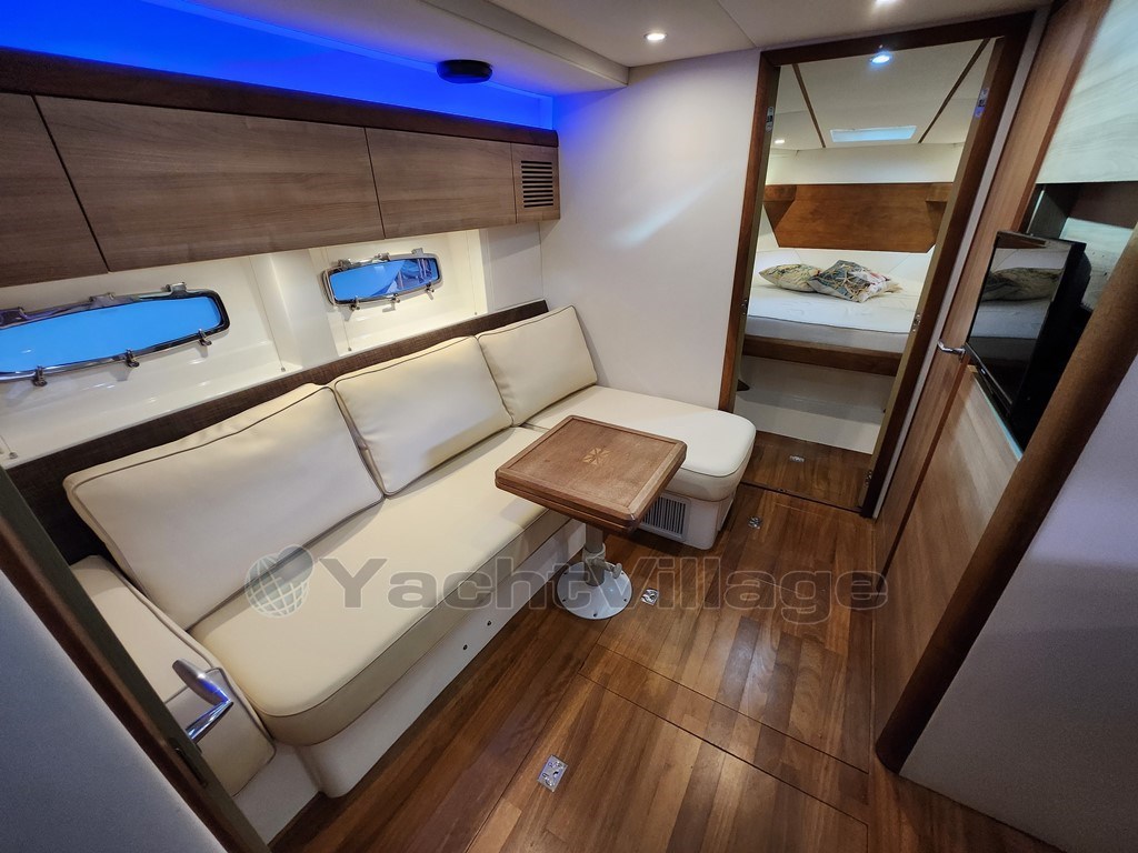 Sealine SC 35