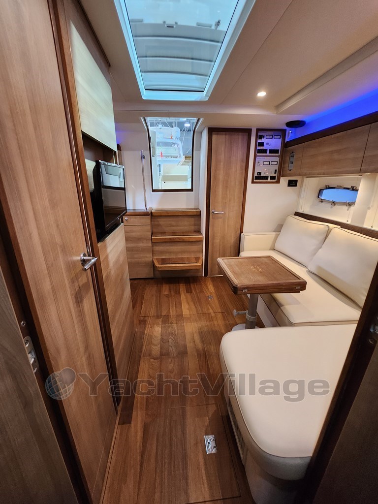 Sealine SC 35