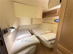 Dellapasqua DC 13 Elite. Cab ospiti centro barca. 