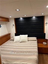 Sunseeker Manhattan 70 Cabina ospiti con letti uniti