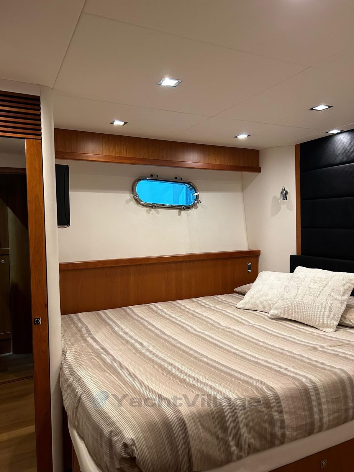 Sunseeker Manhattan 70 Cabina ospiti con letti uniti